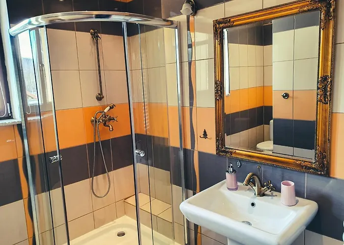 Nad Renesans Apartamento *